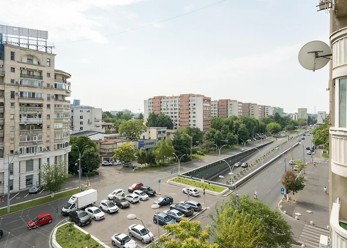 דירה Big - 3br - Piata Unirii בוקרשט