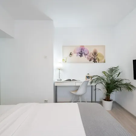 Big - 3br - Piata Unirii Апартаменты Бухарест